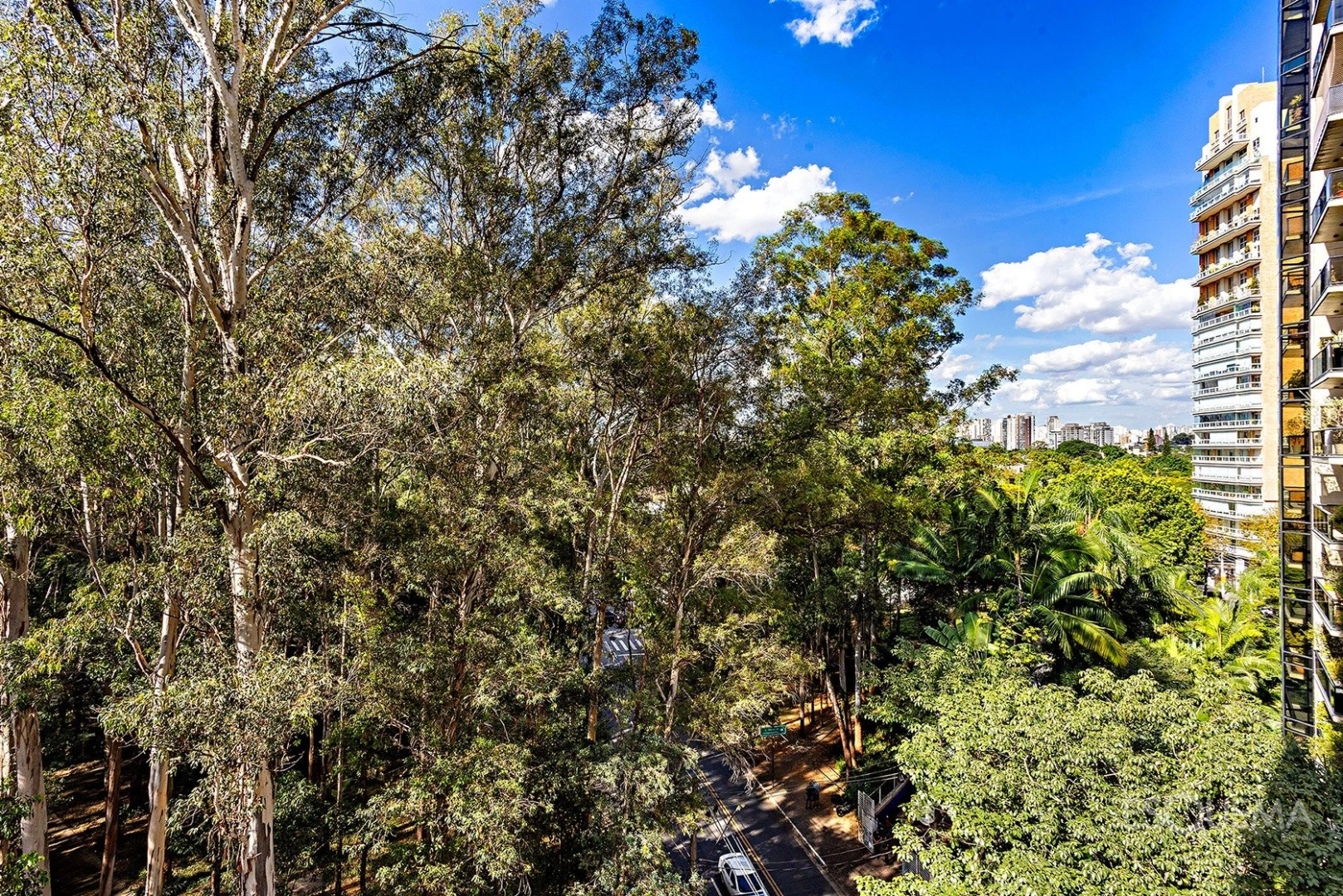 Apartamento com vista para Praça de Milão - Imagem 3
