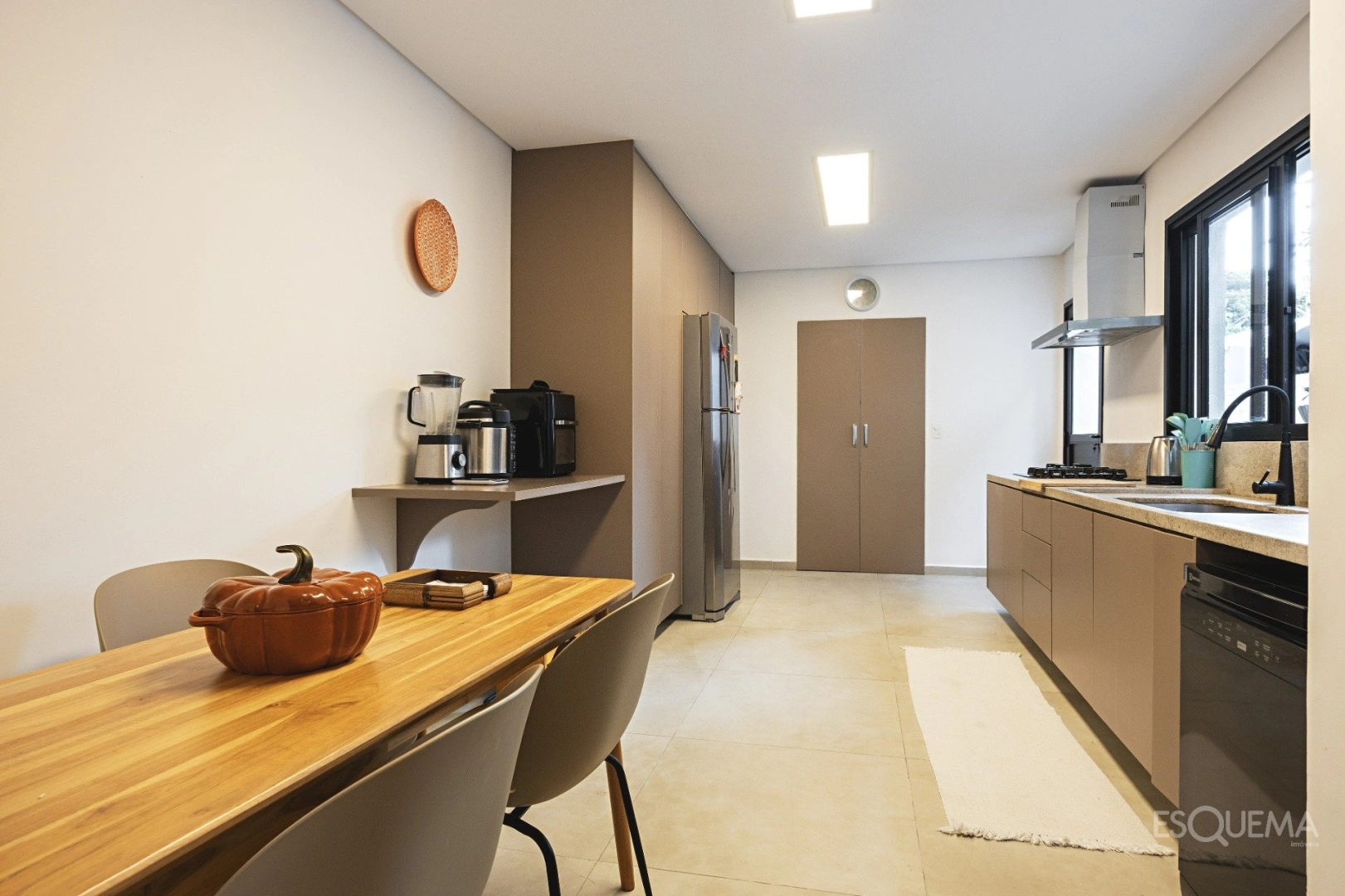 Casa pronta com segurança em localização estratégica em Moema - Imagem 15