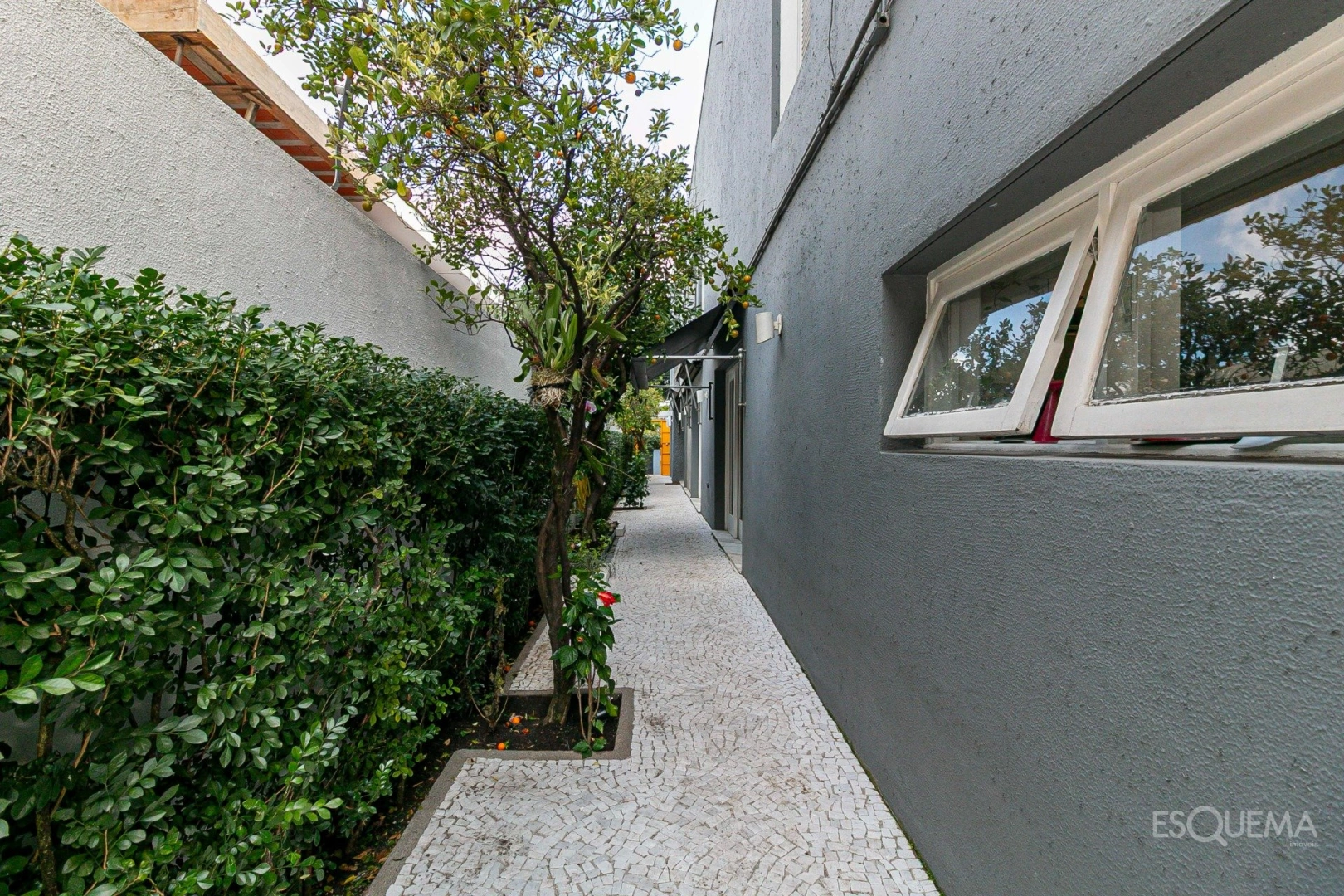Casa compacta com 3 suítes no Jardim Europa - Imagem 8