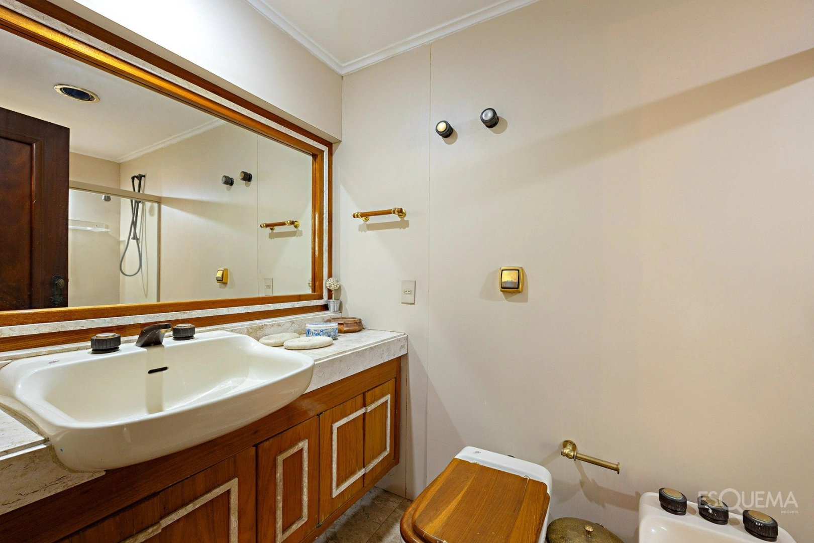 Apartamento com vista para o verde em frente ao Clube Pinheiros - Imagem 13