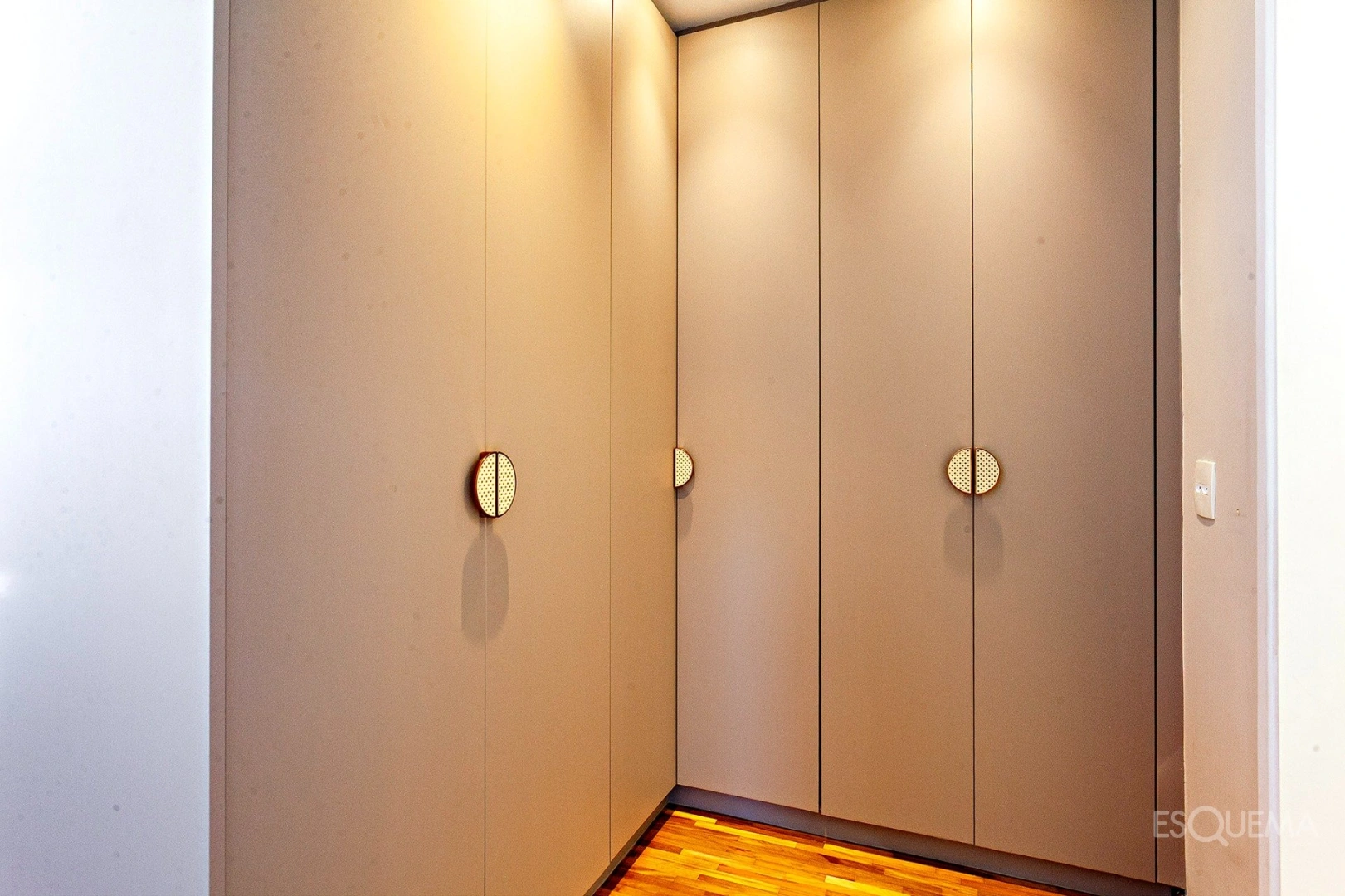 Apartamento mobiliado e reformado, pronto para morar - Imagem 14