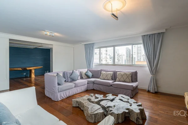 Apartamento reformado próximo ao Parque do Povo