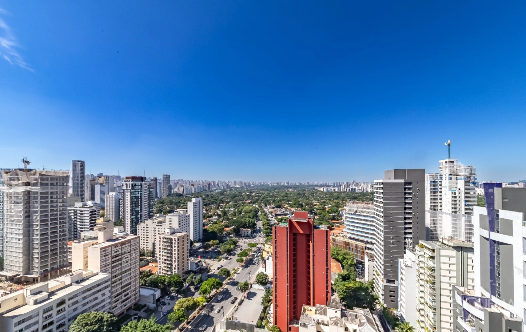 Apartamento com vista aberta e projeto contemporâneo em Pinheiros - Imagem 2