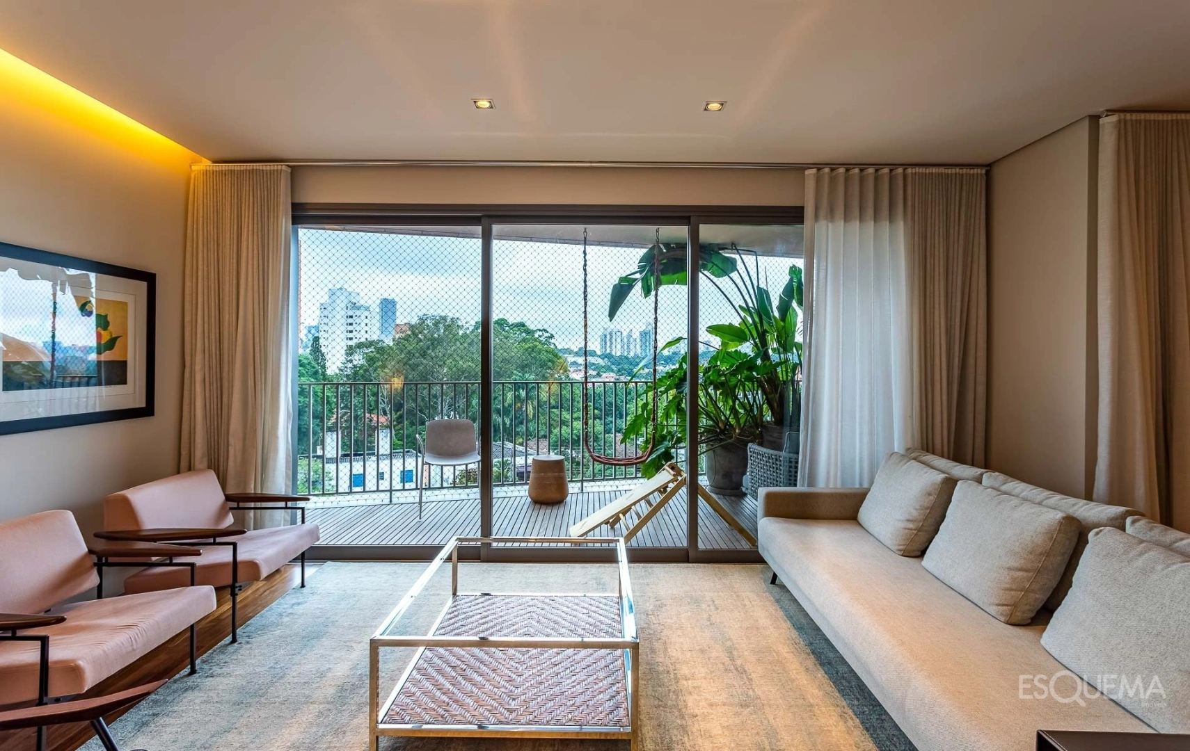 Apartamento com projeto de Isay Weinfeld e atmosfera acolhedora em Alto de Pinheiros - Imagem 1