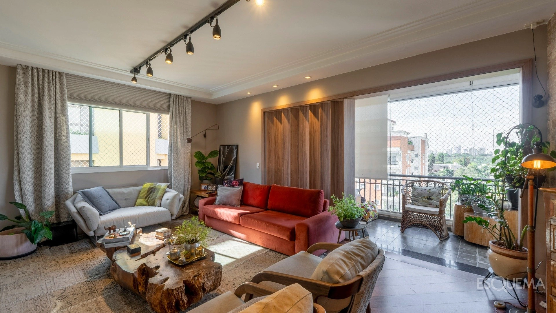 Apartamento com vista para o verde em condomínio de rua fechada - Imagem 2