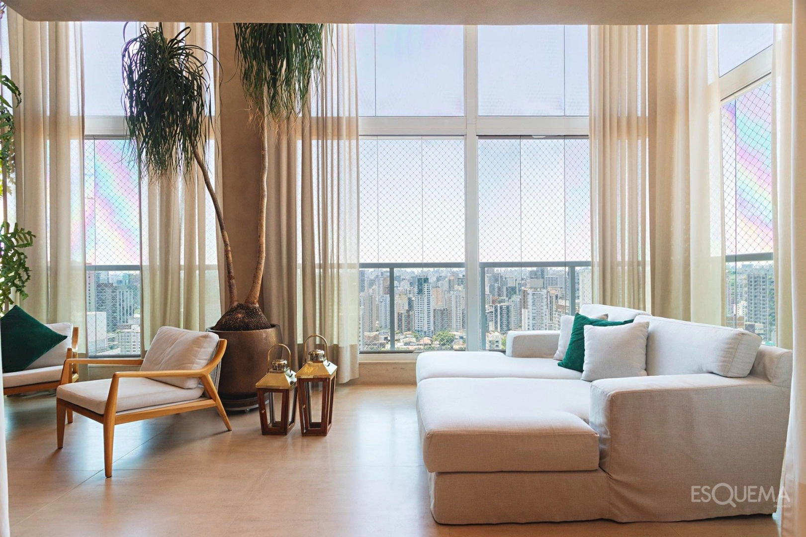 Cobertura reformada e mobiliada com ambientes integrados, na Vila Olímpia - Imagem 1