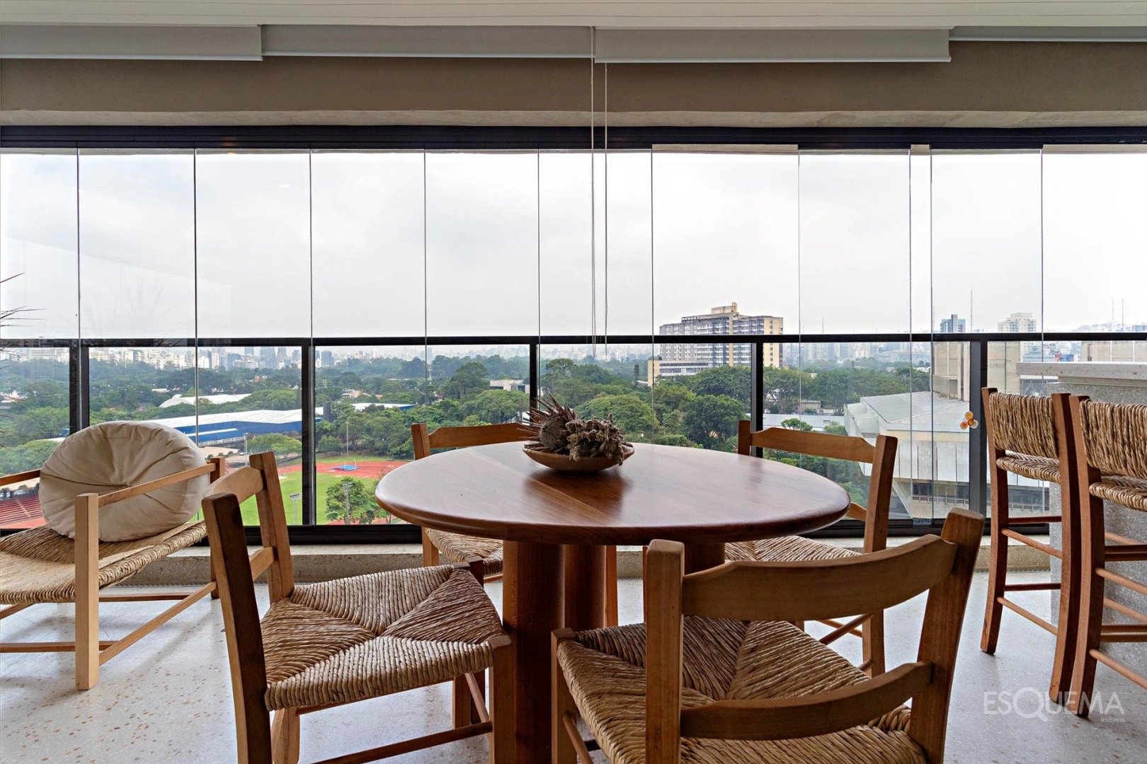 Apartamento sofisticado com varanda gourmet e porteira fechada próximo ao Parque Ibirapuera - Imagem 8