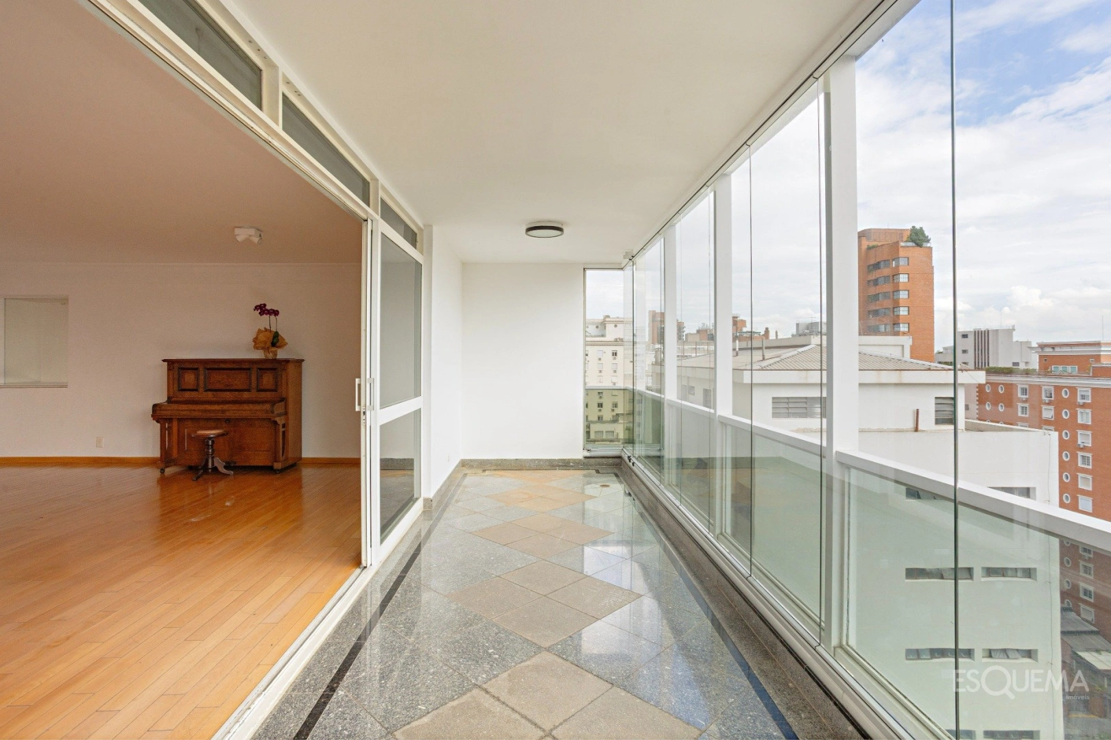 Apartamento com vista para o Clube Paulistano em edifício brutalista nos Jardins - Imagem 13