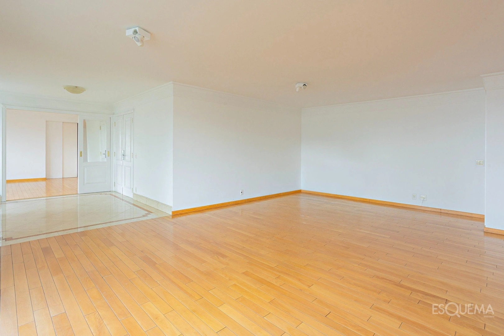 Apartamento com vista para o Clube Paulistano em edifício brutalista nos Jardins - Imagem 7
