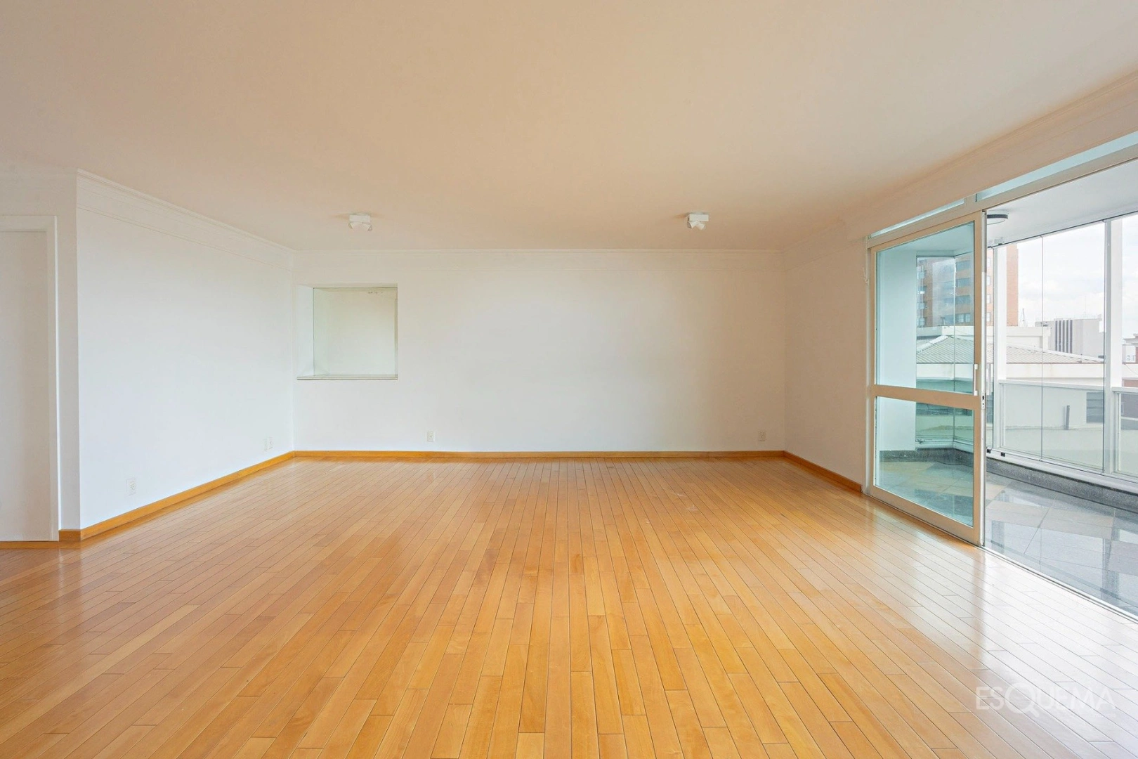 Apartamento com vista para o Clube Paulistano em edifício brutalista nos Jardins - Imagem 9