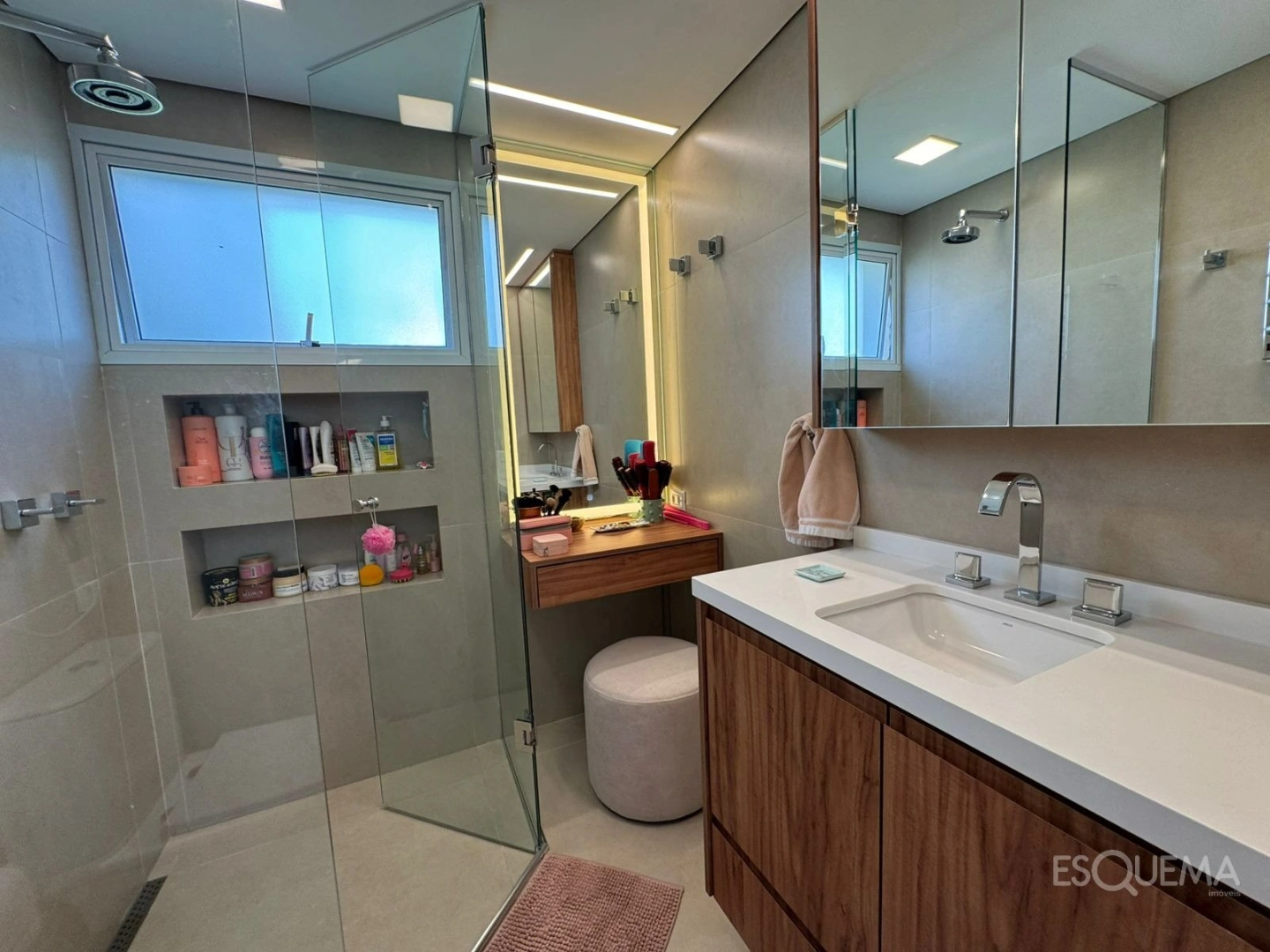 Apartamento iluminado com vista para as copas das árvores no Itaim Bibi - Imagem 11