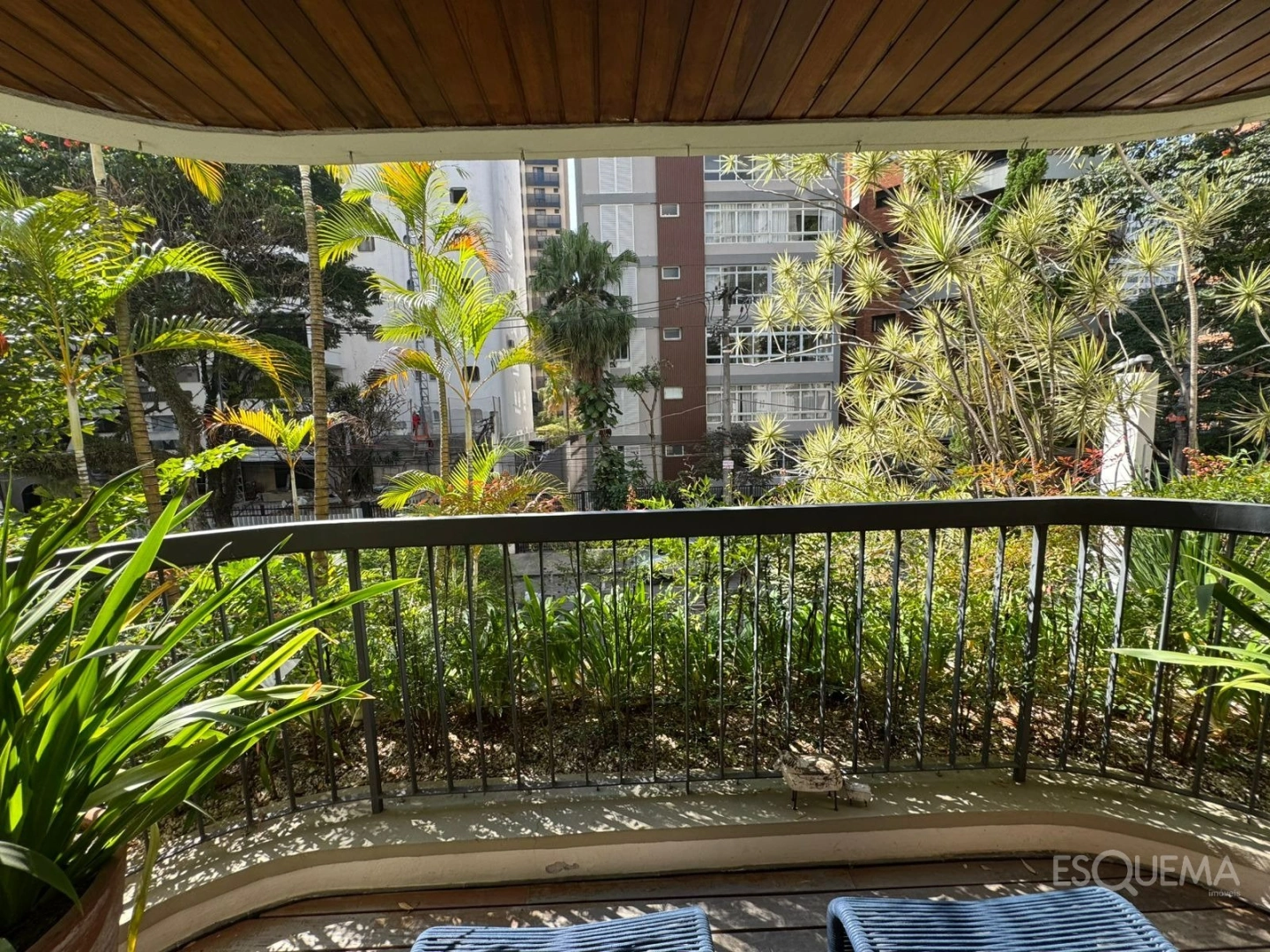 Apartamento iluminado com vista para as copas das árvores no Itaim Bibi - Imagem 2