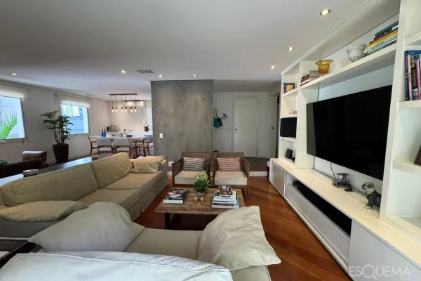 Apartamento iluminado com vista para as copas das árvores no Itaim Bibi