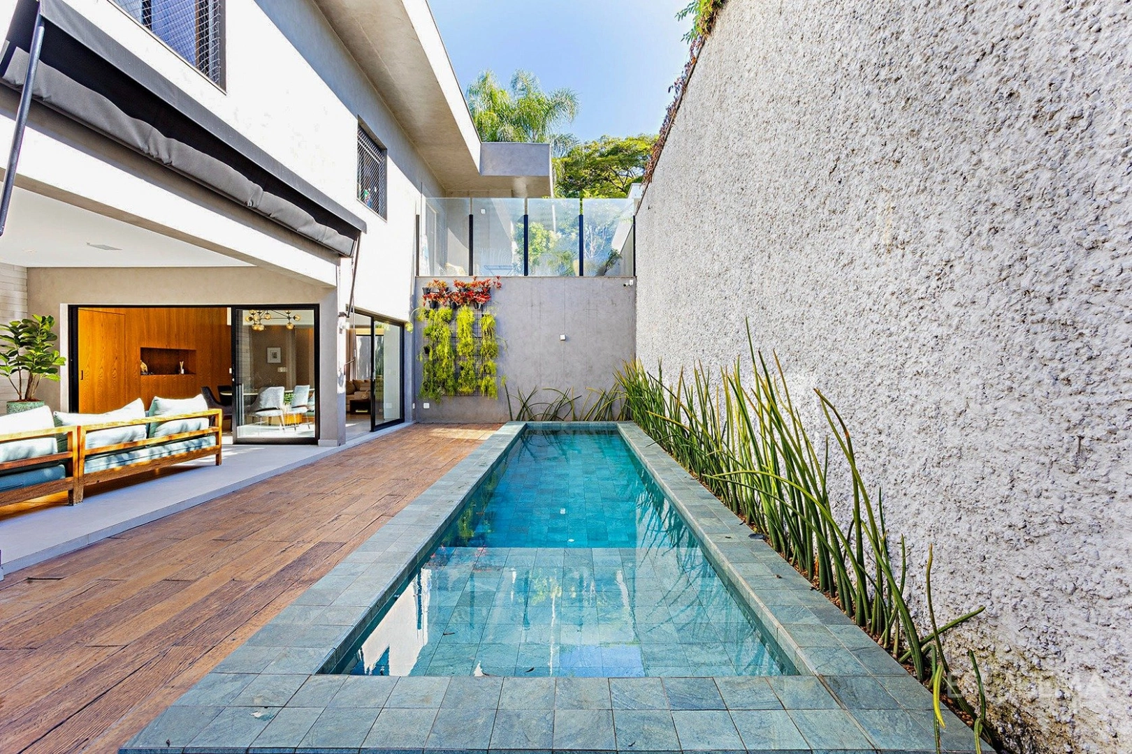 Casa com arquitetura acolhedora e lazer completo no Cidade Jardim - Imagem 2