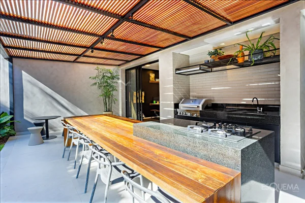 Casa com arquitetura acolhedora e lazer completo no Cidade Jardim