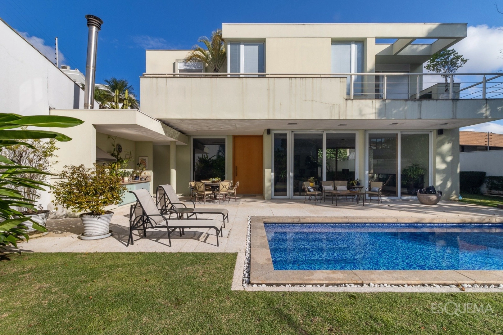 Casa elegante com lazer completo ao lado do Hospital Israelita Albert Einstein - Imagem 1