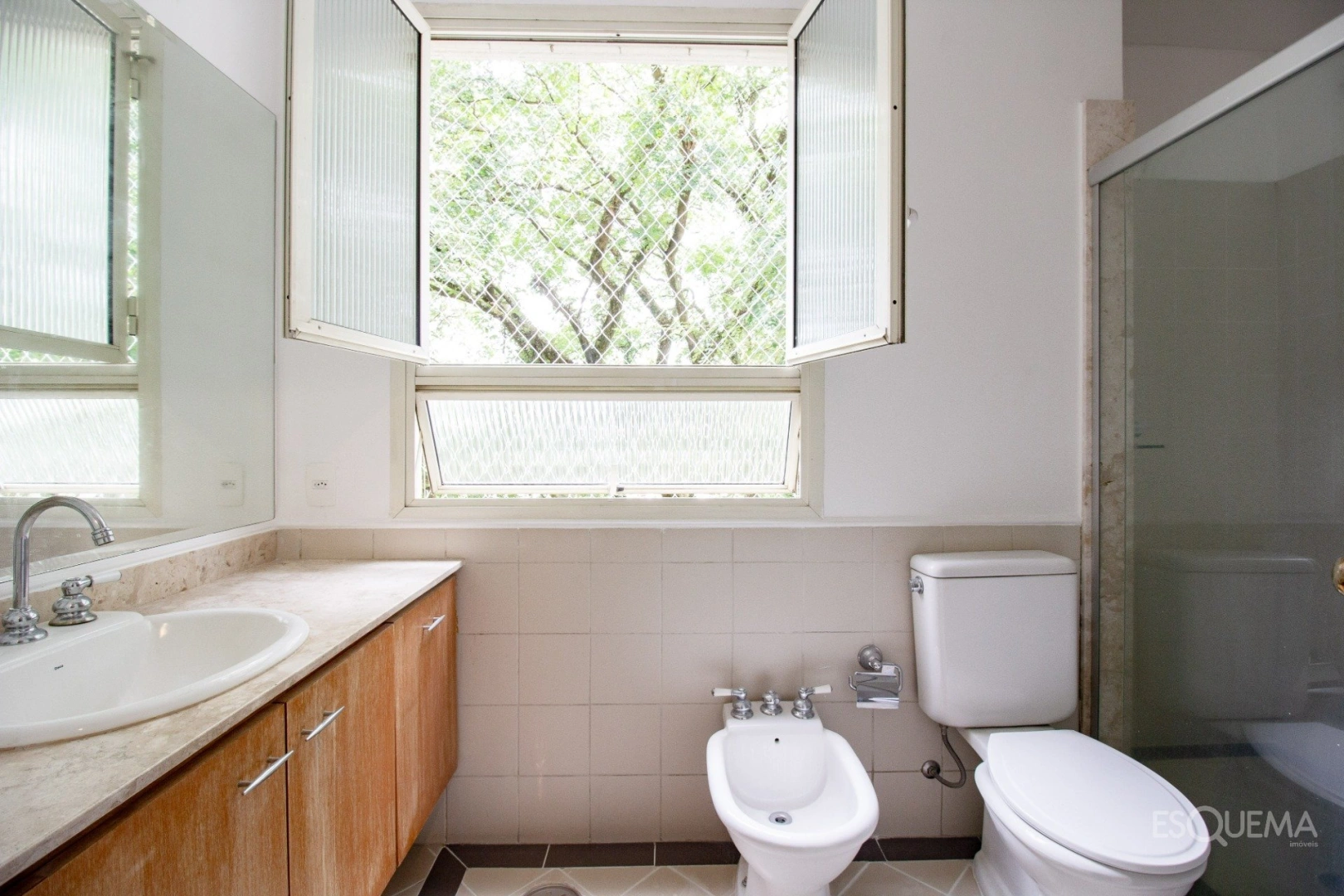 Apartamento reformado para locação no Place des Vosges - Imagem 11