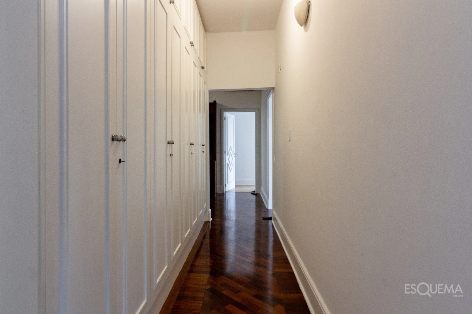 Apartamento reformado para locação no Place des Vosges - Imagem 13