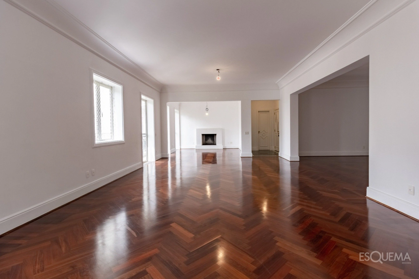 Apartamento reformado para locação no Place des Vosges - Imagem 1