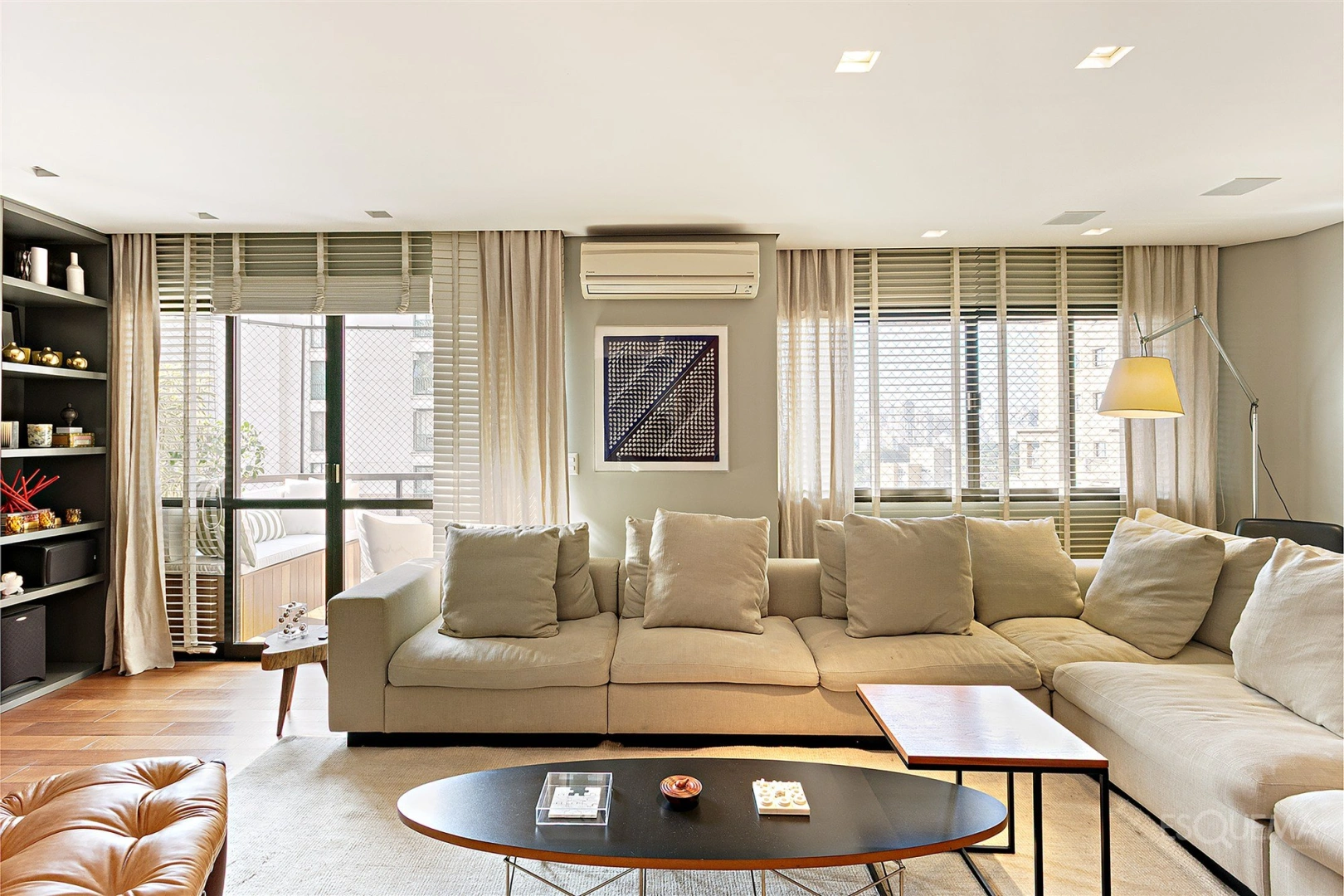 Apartamento contemporâneo e reformado em rua valorizada do Itaim Bibi - Imagem 3