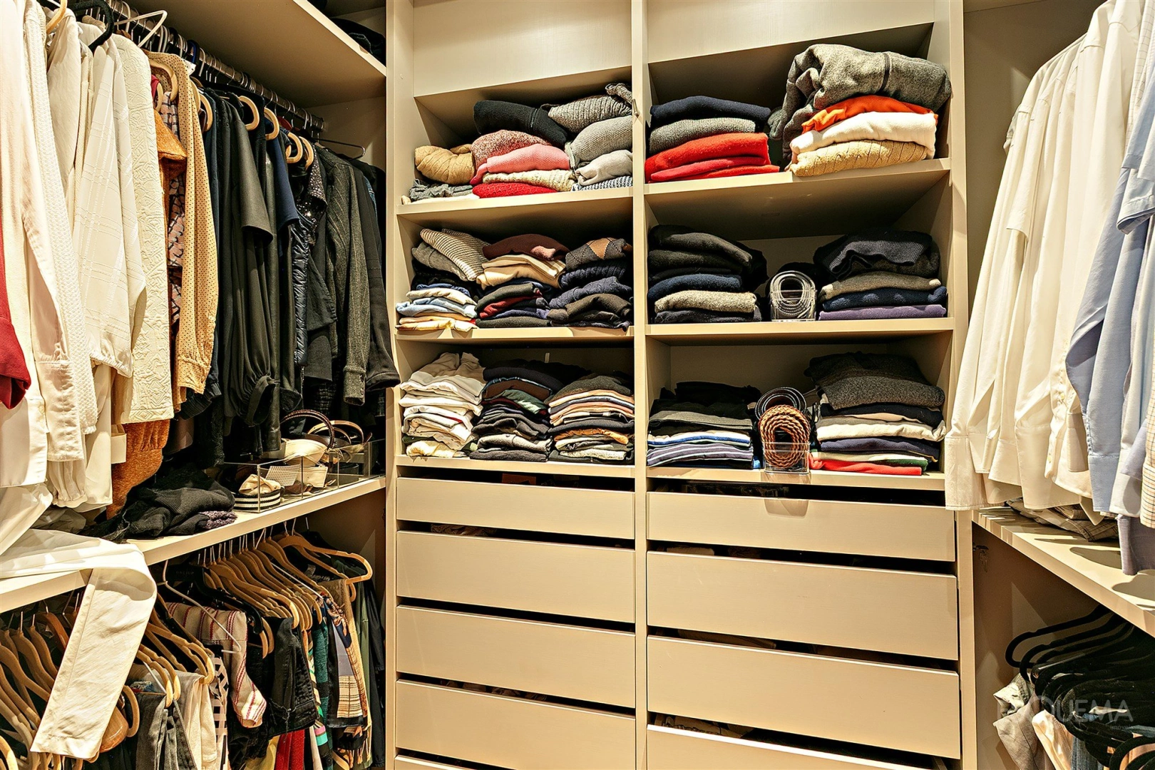Apartamento contemporâneo e reformado em rua valorizada do Itaim Bibi - Imagem 9