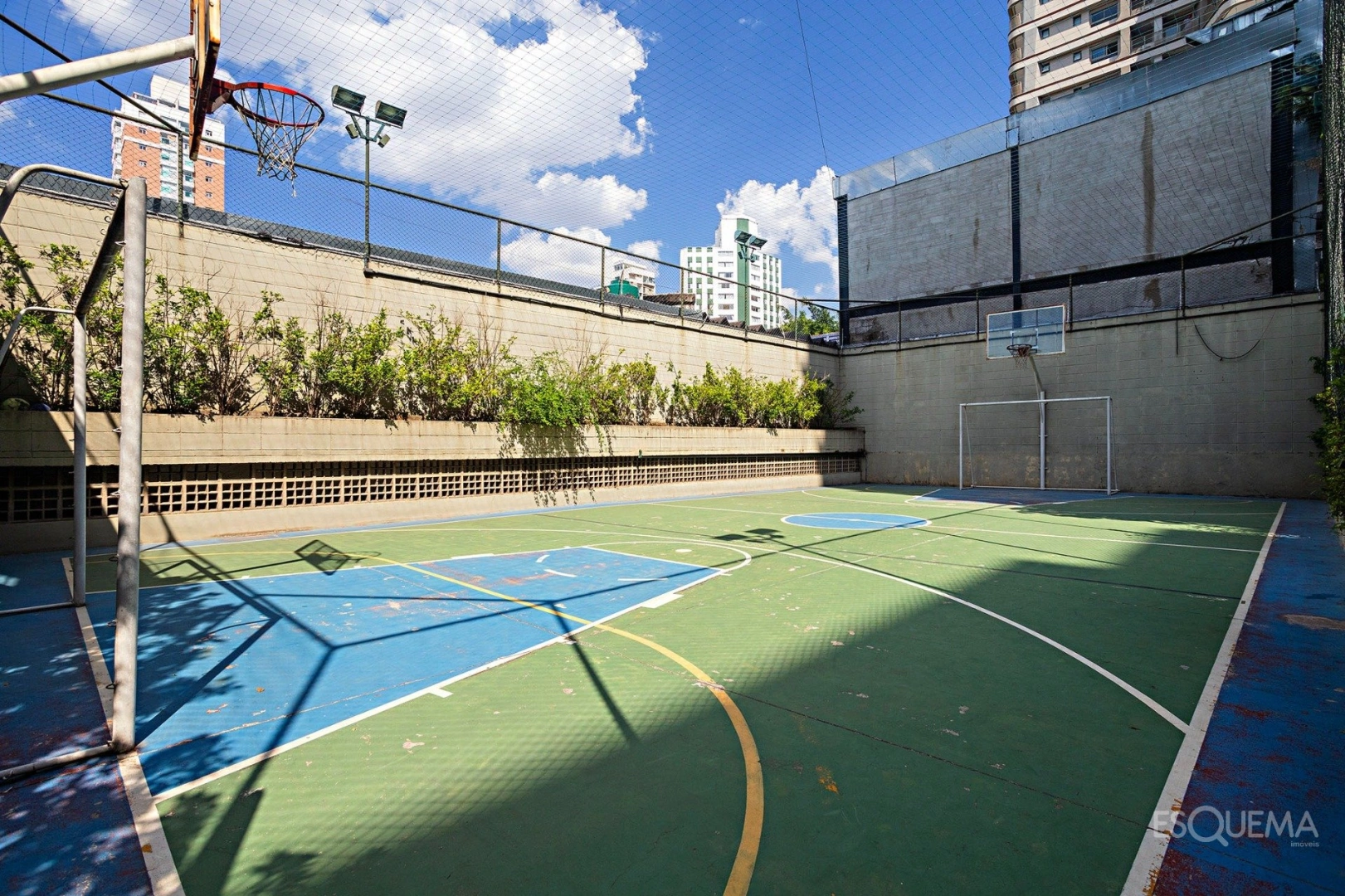 Cobertura duplex com terraço e reforma contemporânea em localização privilegiada - Imagem 15