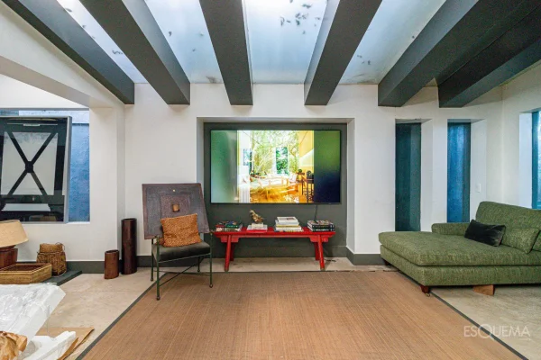 Casa comercial em localização estratégica próxima ao Jockey Club