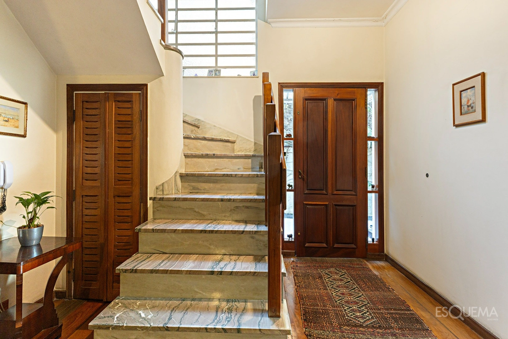 Casa para retrofit em rua tranquila no Jardim Paulistano - Imagem 10