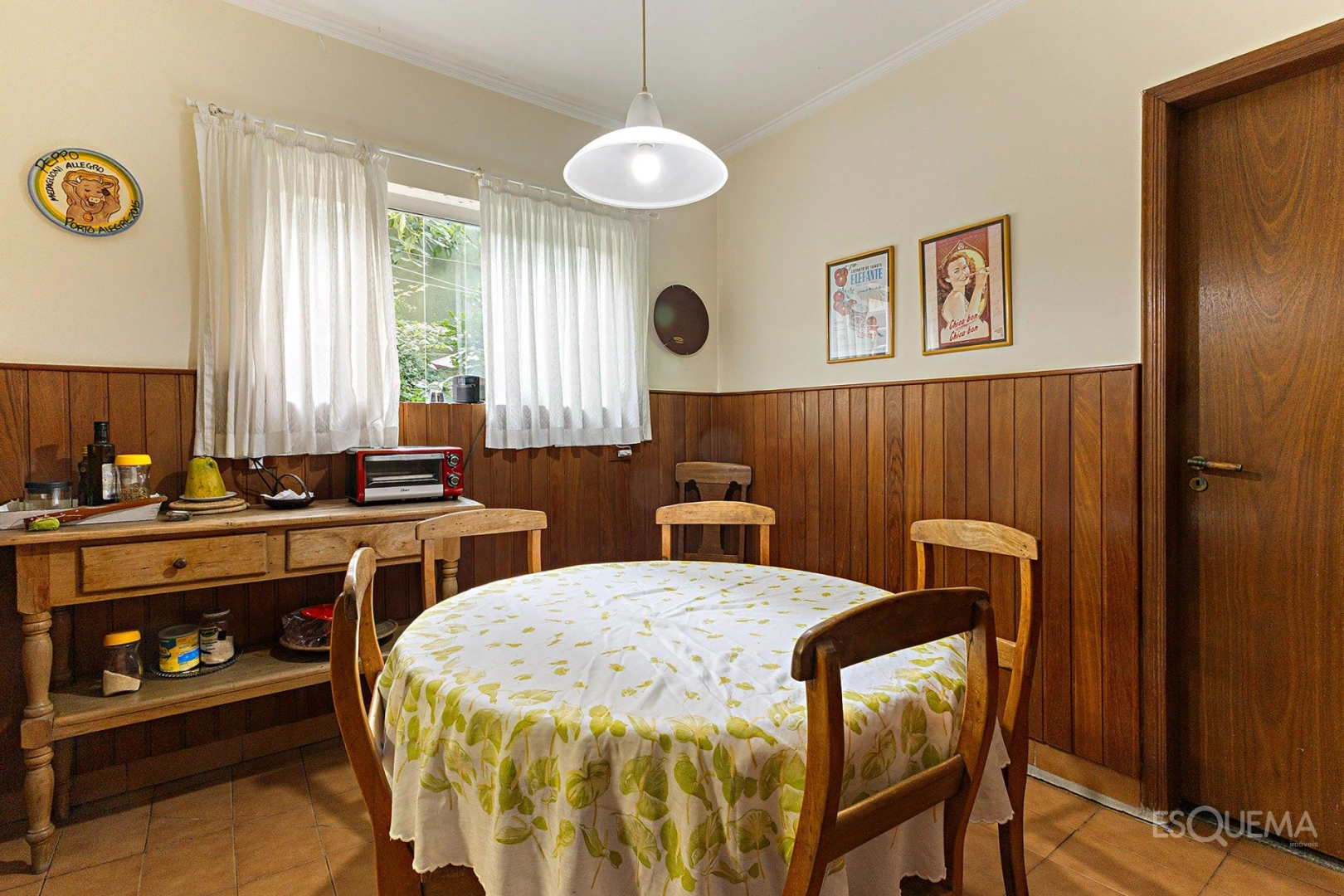 Casa para retrofit em rua tranquila no Jardim Paulistano - Imagem 11