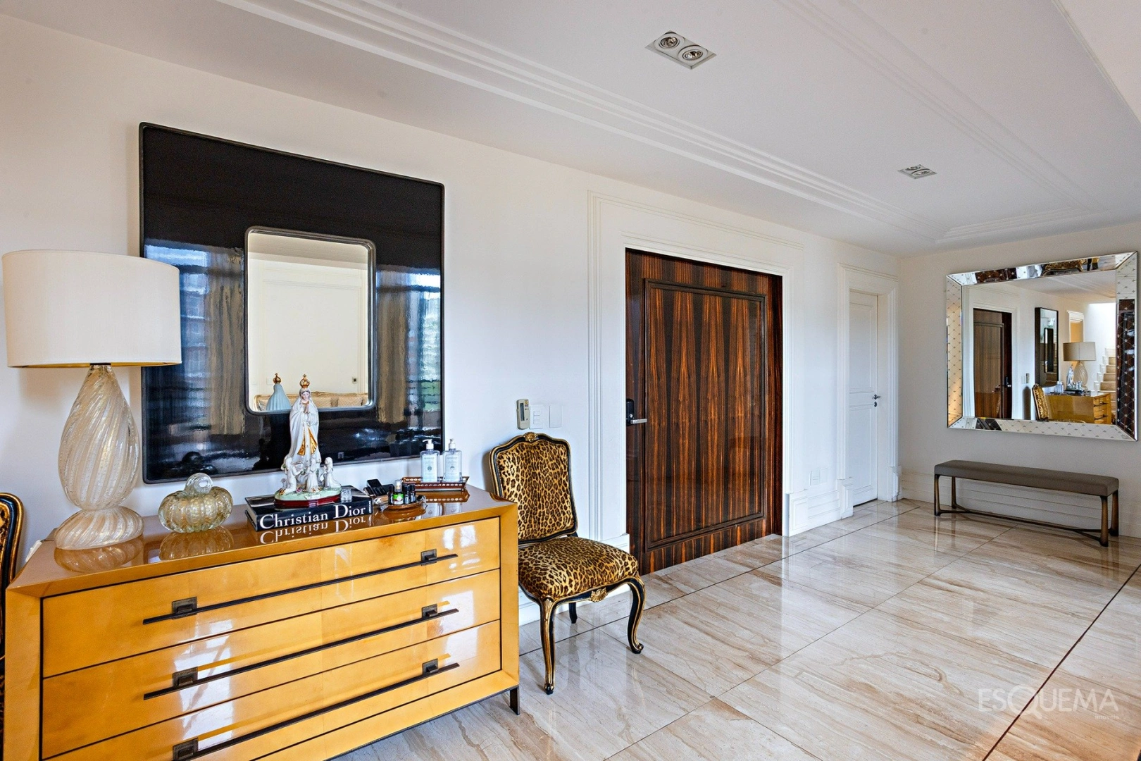 Apartamento em rua fechada em ótima localização do bairro - Imagem 10