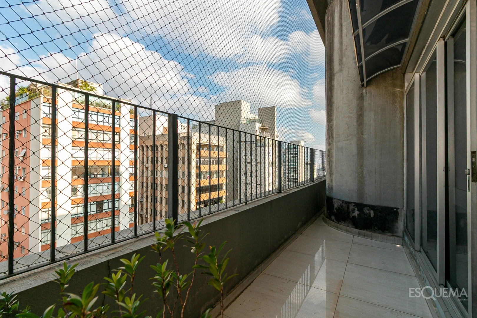Cobertura em edifício de arquitetura autoral no Jardim Paulista - Imagem 12