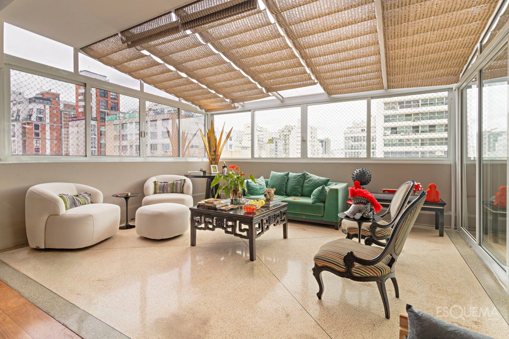 Cobertura penthouse reformada com terraço e vista aberta - Imagem 5