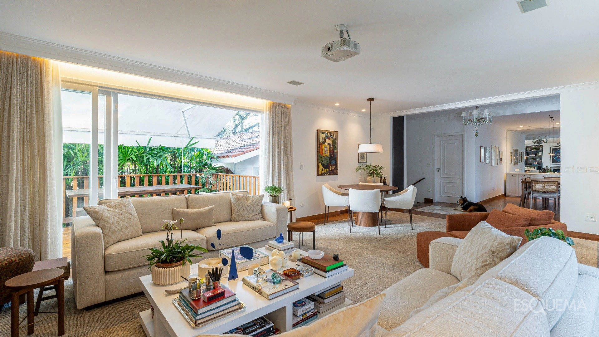 Casa com paisagismo e ambientes integrados no Alto da Boa Vista - Imagem 4