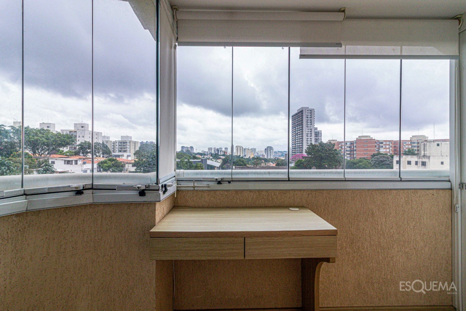 Apartamento amplo, iluminado e com vista privilegiada - Imagem 9