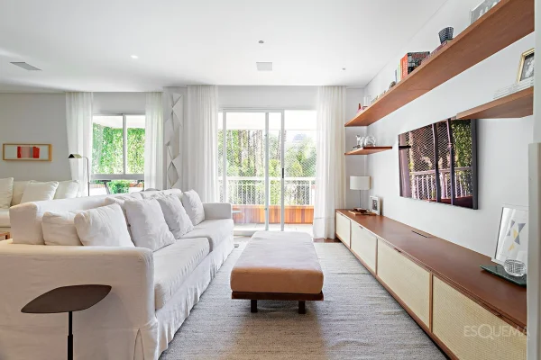 Apartamento reformado com atmosfera de casa e vista para o verde