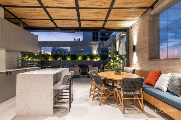 Cobertura duplex de 570 m² com 5 suítes no Real Parque
