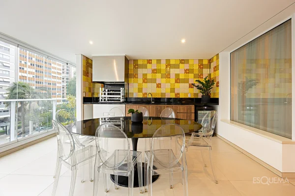 Apartamento no Itaim Bibi com 4 dormitórios e varanda gourmet