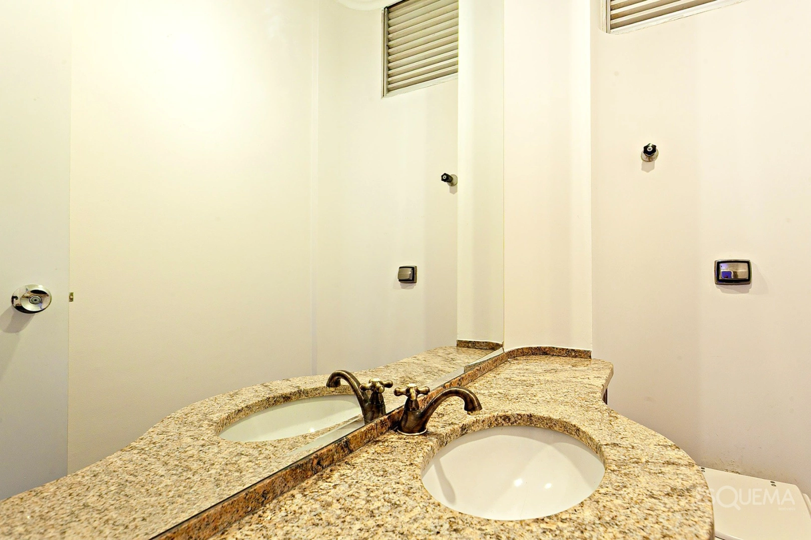 Apartamento com espaços amplos na parte plana do Jardim América - Imagem 6