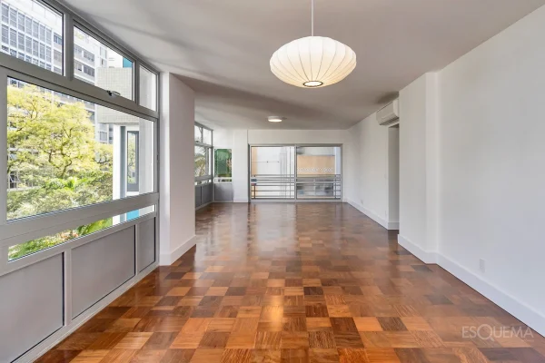 Apartamento reformado com 3 suítes em Higienópolis