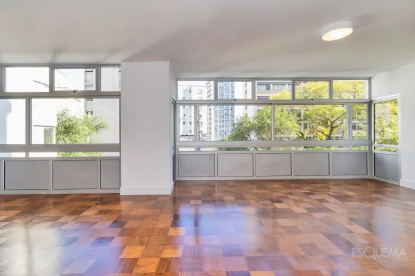 Apartamento reformado com 3 suítes em Higienópolis
