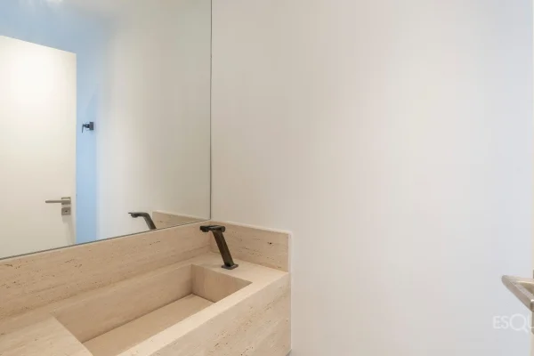 Apartamento recém reformado com vista livre no Itaim Bibi
