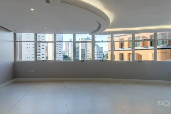 Apartamento reformado próximo ao Shopping Iguatemi e Clube Pinheiros