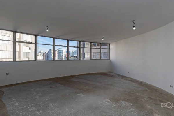 Apartamento próximo ao Clube Pinheiros e Shopping Iguatemi