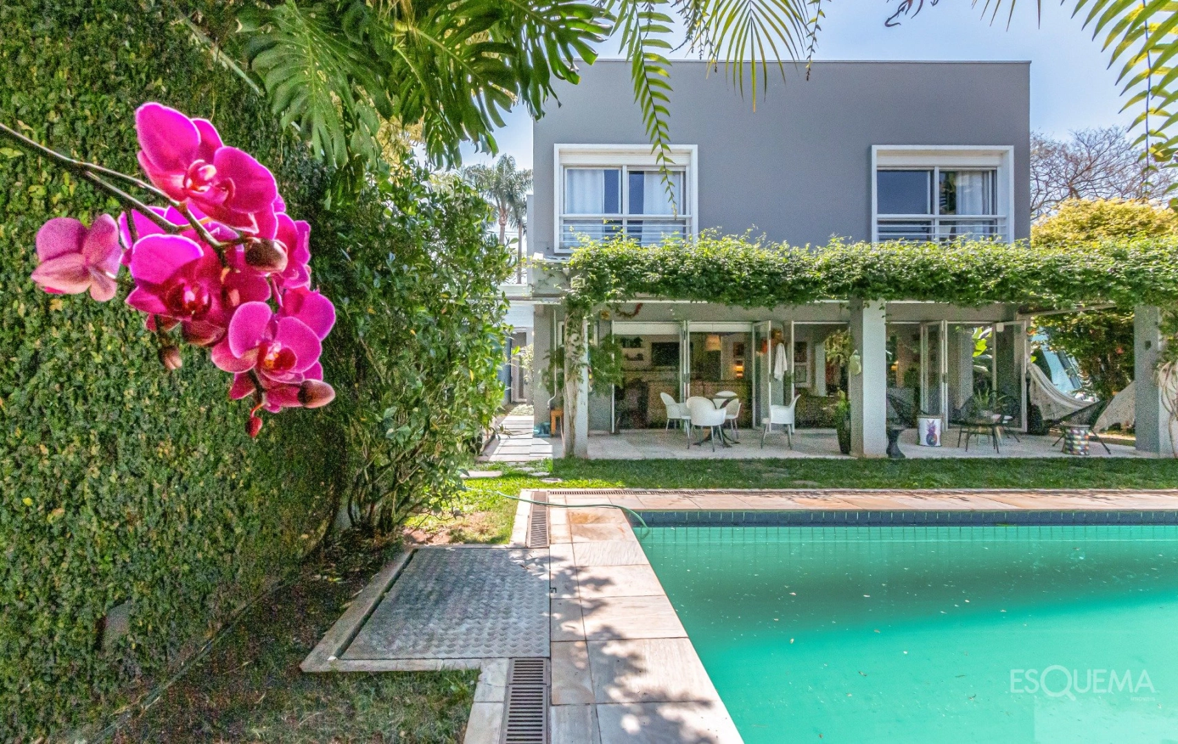 Casa cercada por verde em Alto de Pinheiros, com lazer para viver dias especiais - Imagem 11