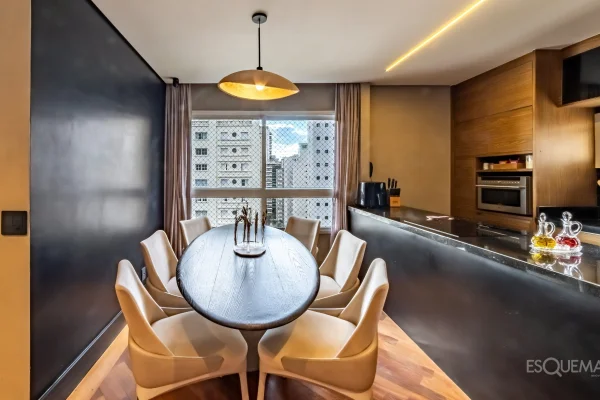 Apartamento duplex com planta integrada e luz natural no Jardim Paulista
