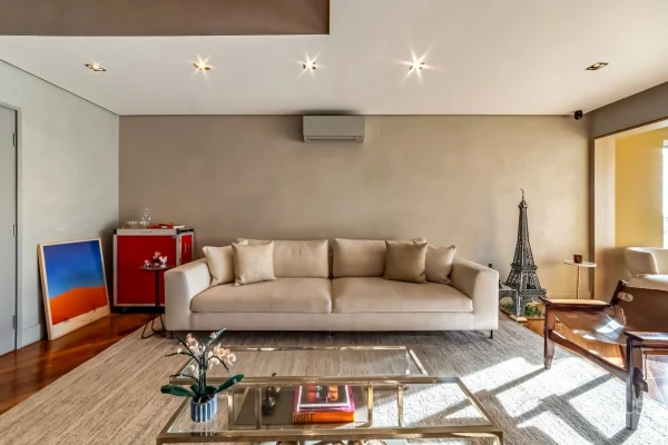 Apartamento duplex com planta integrada e luz natural no Jardim Paulista