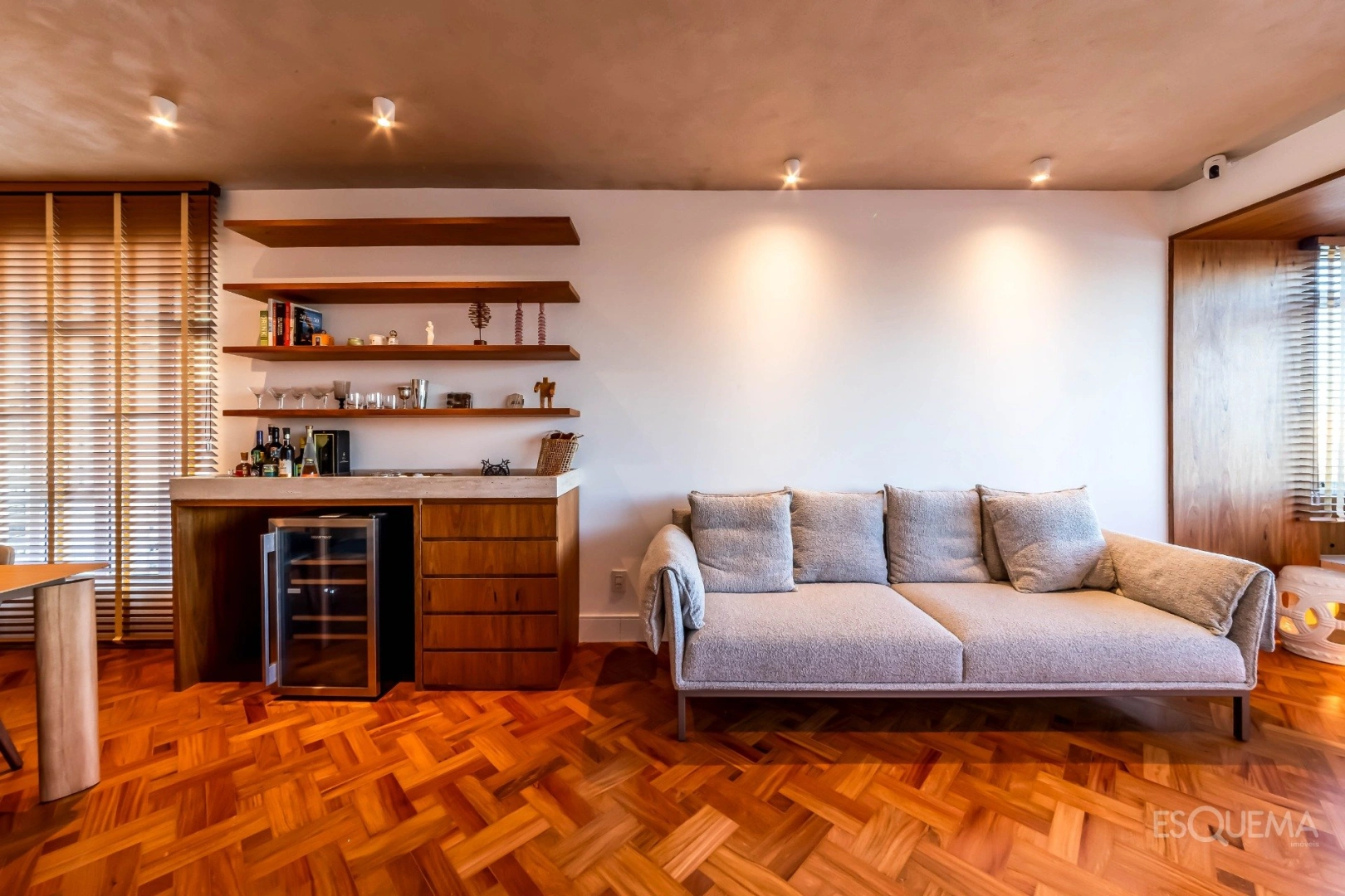 Apartamento reformado com vista aberta e acabamentos impecáveis em Pinheiros - Imagem 2