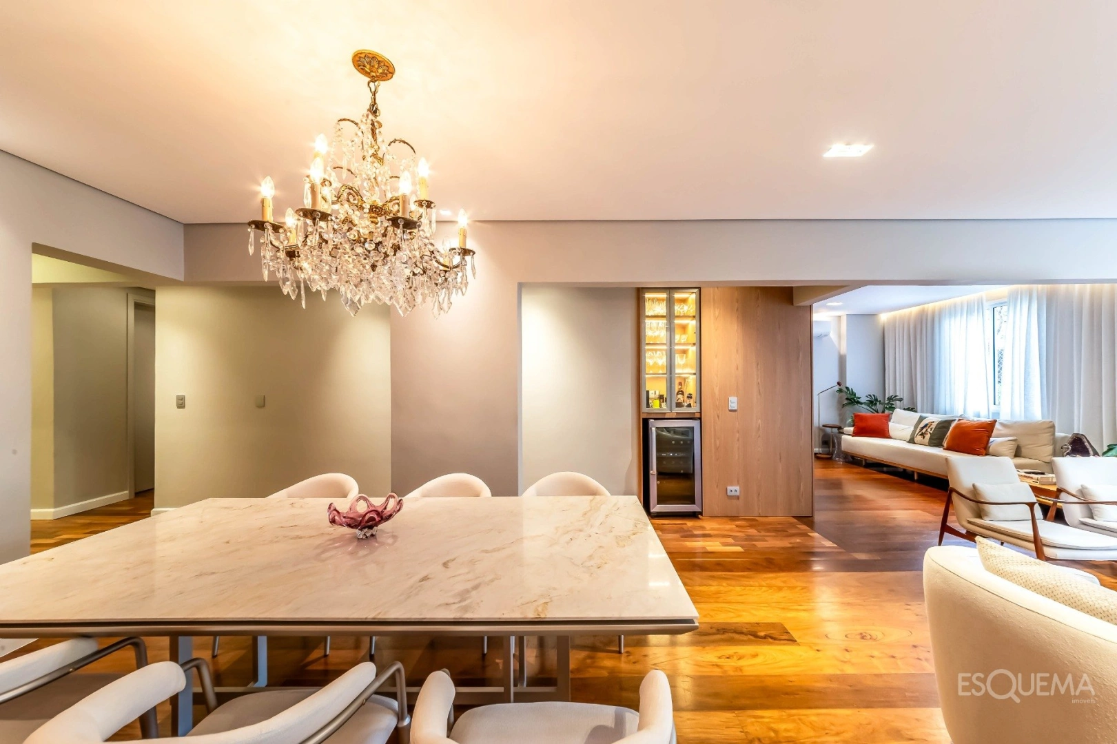 Apartamento Lindenberg reformado com vista para o verde nos Jardins - Imagem 9