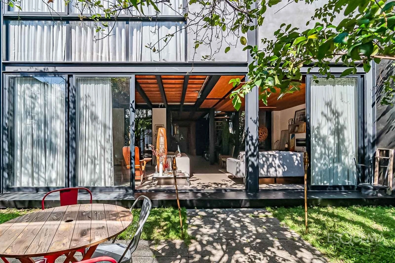 Casa no Jardim Luzitânia, cheia de luz natural e a passos do Parque Ibirapuera - Imagem 13