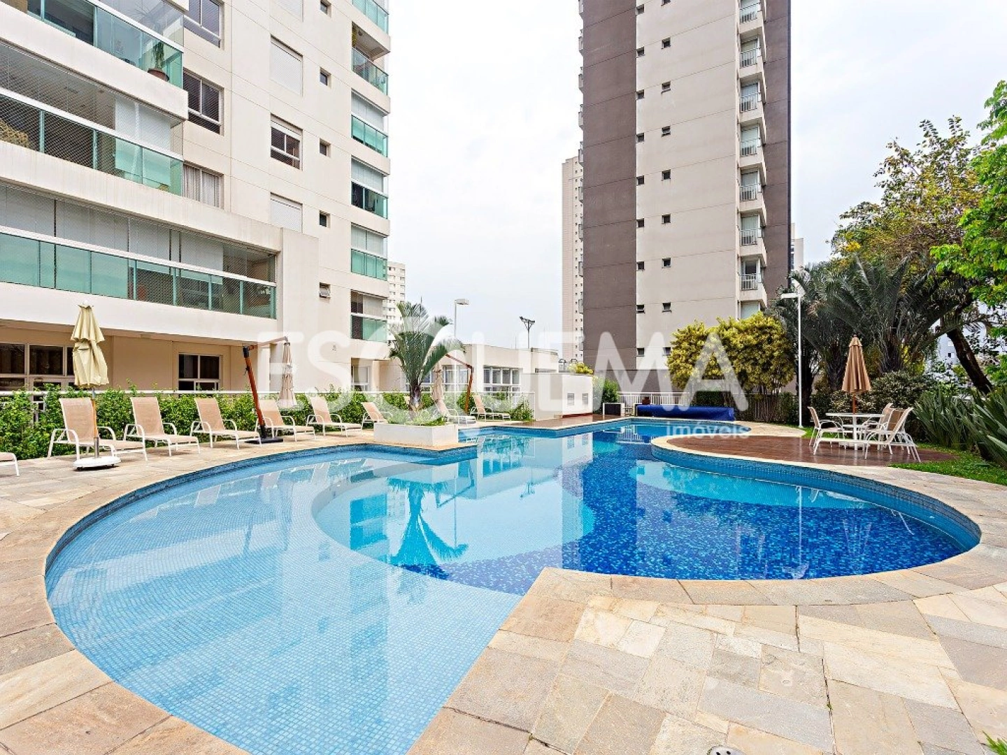 Apartamento reformado com terraço generoso e lazer completo na Vila Olímpia - Imagem 5